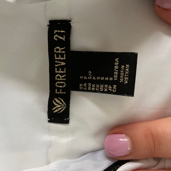 Graphic Windbreaker - Picture 2 of 6